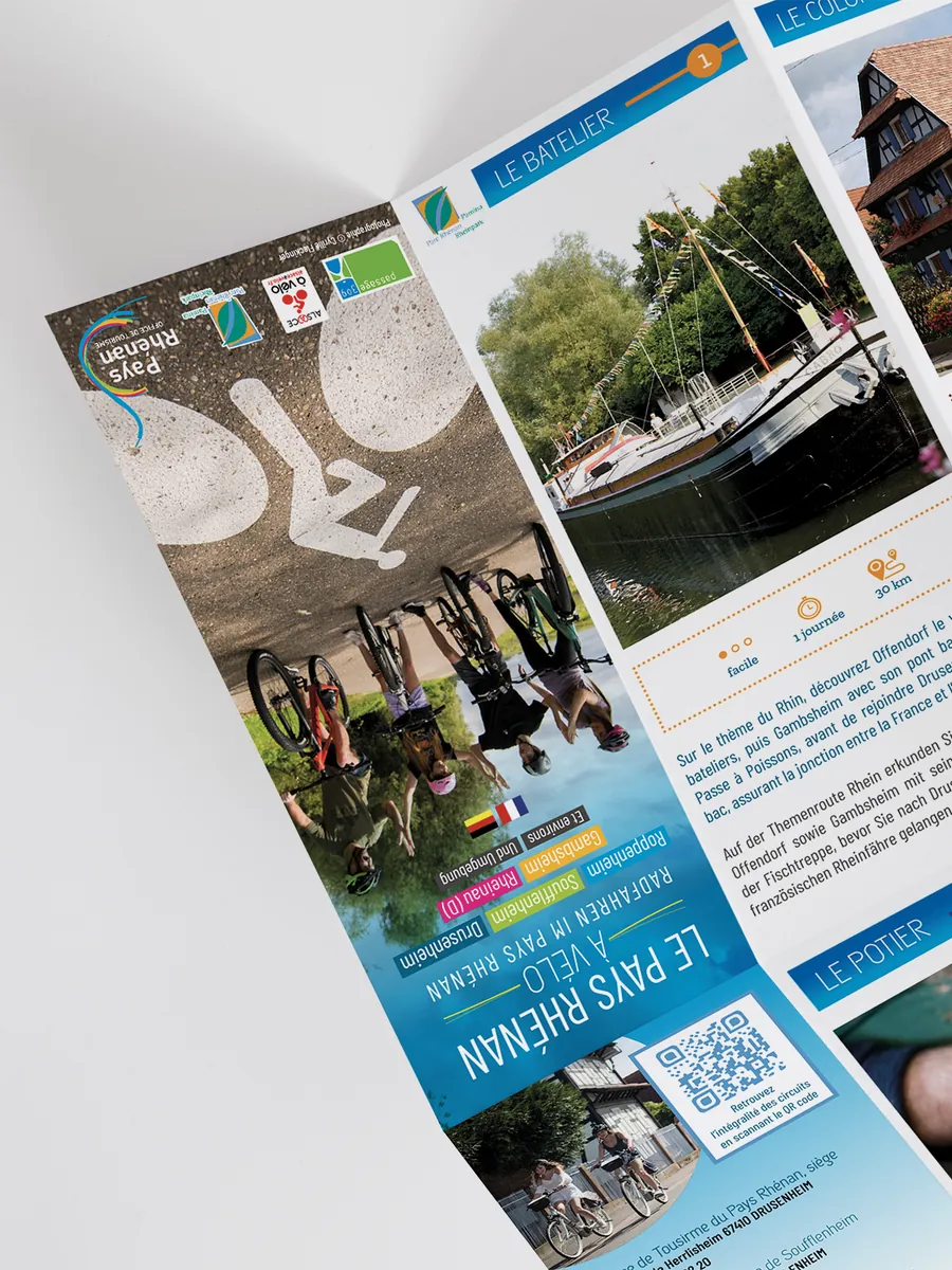 Dépliant touristique du Pays Rhénan, ouvert, photos et plan