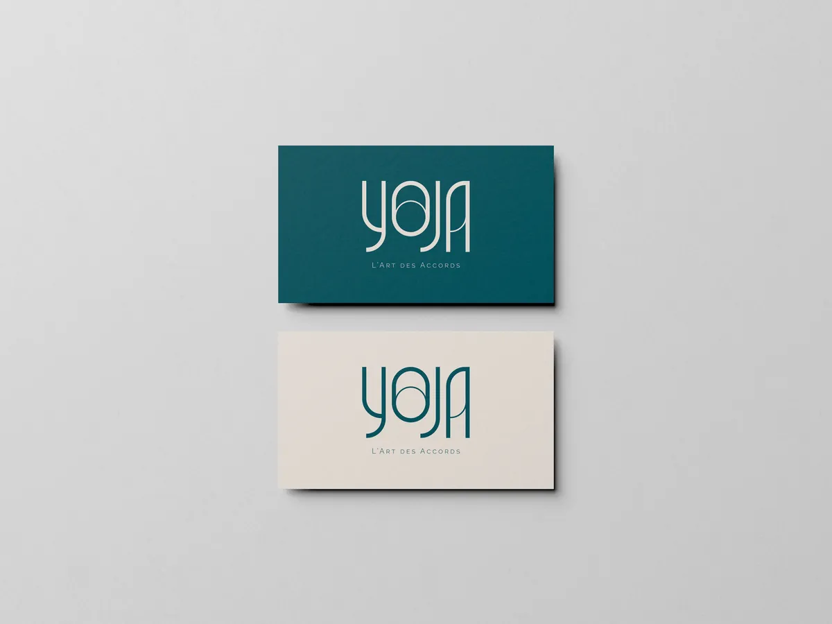 Cartes de visite YOJA : le logo et le monogramme sur papier texturé